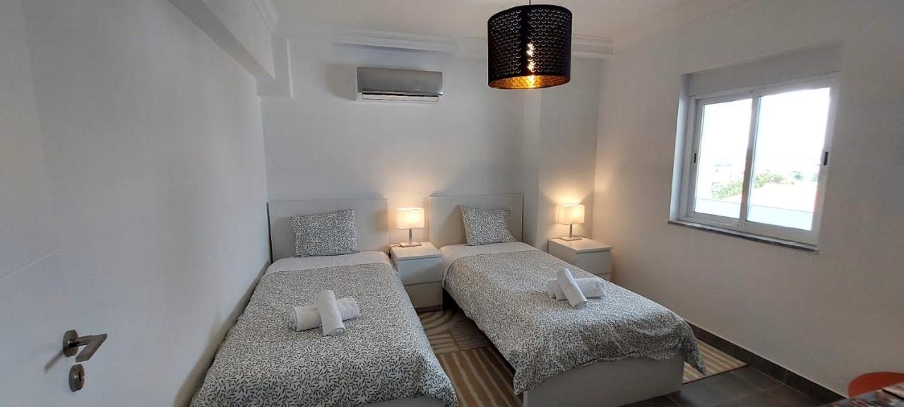Enjoy Pool, Beach And More At This Nice Apartment Only 3 Minutes From Mareta'S Beach Sagres Esterno foto